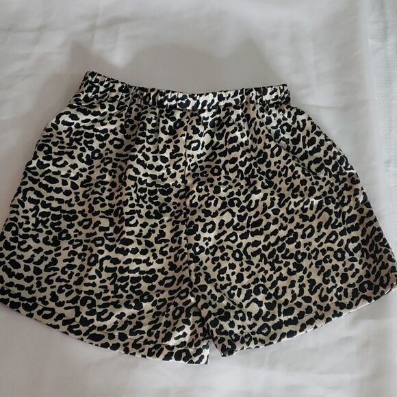 SHEIN Leopard Elastic Shorts - Picture 5 of 9